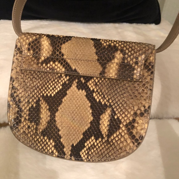 🚫SOLD🚫SAINT LAURENT SMALL KAIA CROSSBODY BAG - Picture 4 of 14